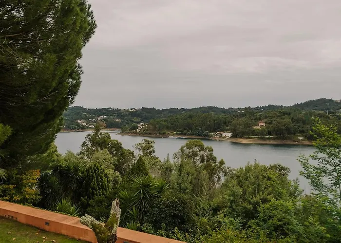 Casa Barragem Castelo De Bode Томар